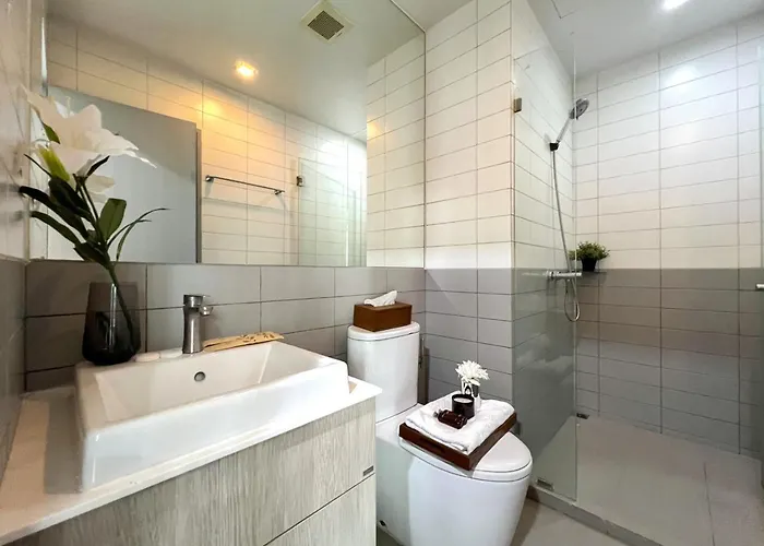 Tranquil 2 Bedroom - Ultra Fast Wifi - Bts On Nut Apartment *